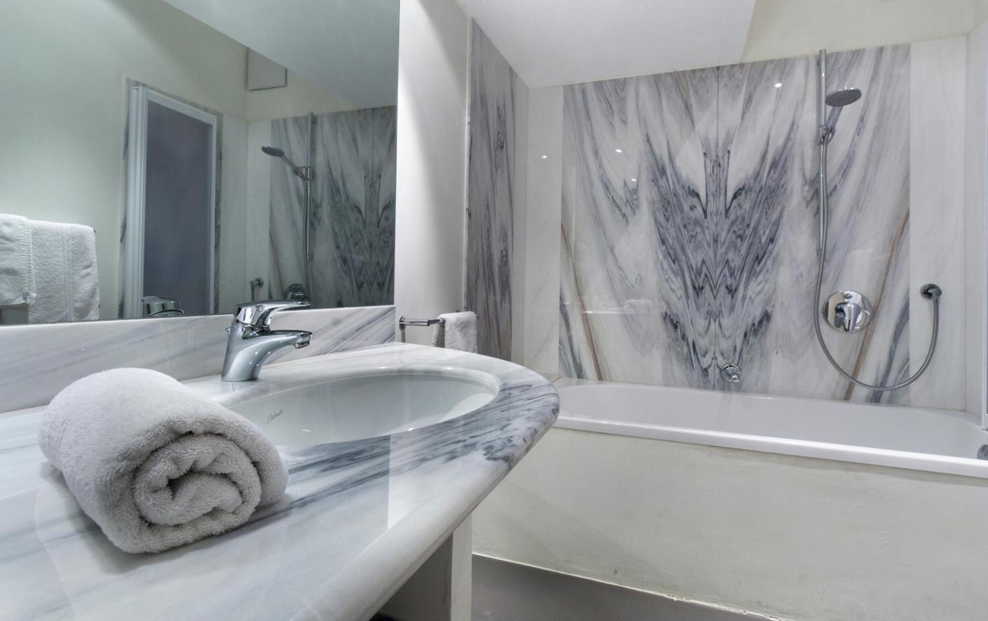 Residence Fink Central Apartments Bolzano Oda fotoğraf